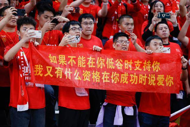 曼联标价1500万欧，皇马争夺16岁前锋加布里埃尔